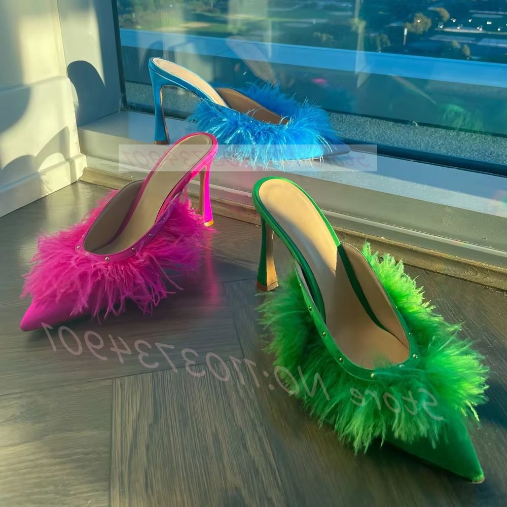 Fluffy Ostrich Feathers Heeled - Court Heel Pointed recension och pris